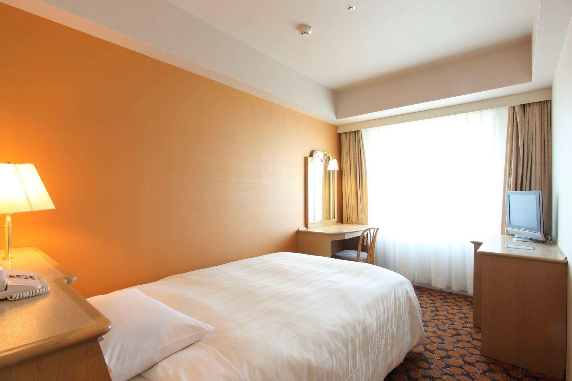 Hotel Fujita Fukui Exteriör bild