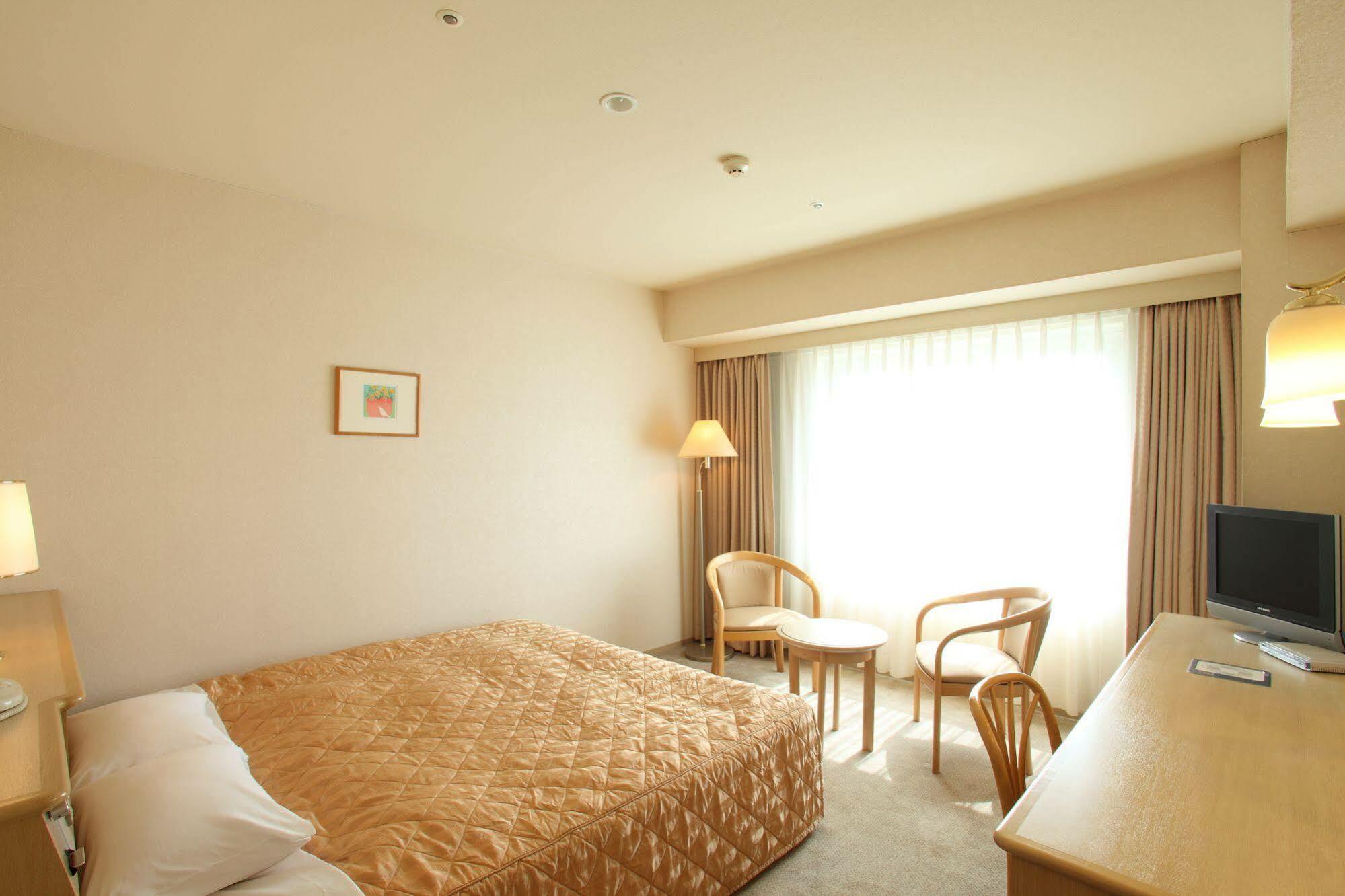 Hotel Fujita Fukui Exteriör bild